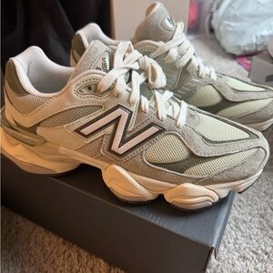 New Balance 9060s never worn